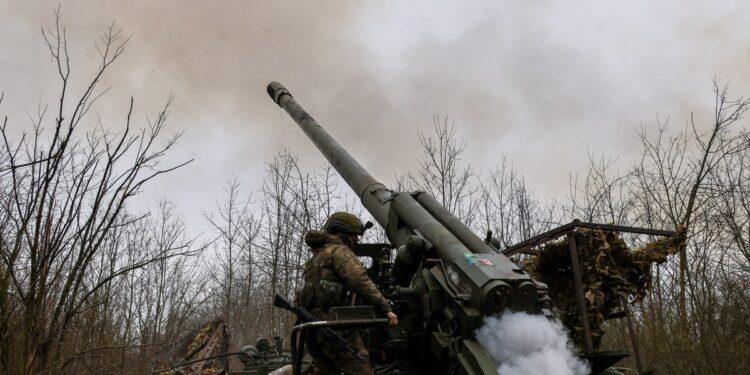 Rusia trimite pe câmpul de luptă infanterie navală și trupe mobilizate din Crimeea