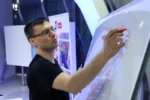Profesorul acuzat de Mara Bănică de agresiune fizică asupra fiului său se apără: Se tot împingea în mine. Doamna caută să-şi facă reclamă prin scandal