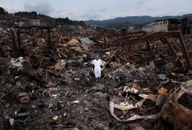 La 15 ani după tsunami-ul catastrofal de la Fukushima, un japonez face scufundări an de an ca să își găsească soția! „I-am recuperat telefonul, am văzut ultimul SMS pe care voia să-l scrie”