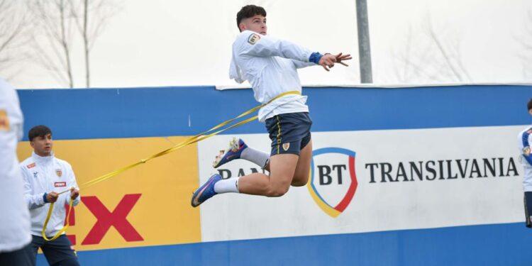 Au început pregătirile pentru ”bătălia” cu Kosovo! România U21, meci DECISIV vineri la Priștina, LIVE pe VOYO și Pro Arena