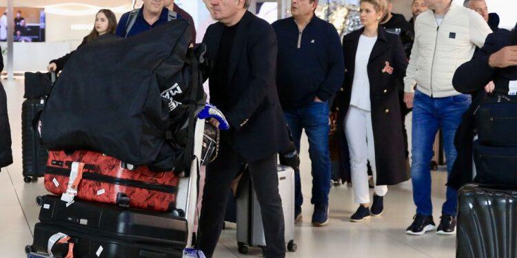 Hagi și Popescu au aterizat la Istanbul! „Regele” a cărat la bagaje, chiar dacă turcii strigau după el: „Hagi e bașcan!”