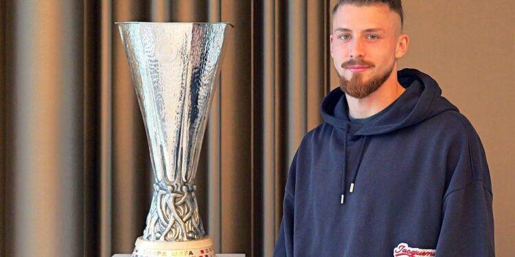 „Prima dată când m-am emoționat până la lacrimi” » Radu Drăgușin despre „anul perfect”, realitatea din Premier League și cumpăna carierei: „Vezi cum e, uneori, viața?”