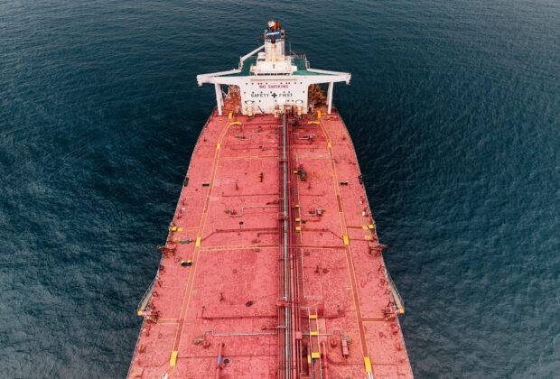 Navă cu petrol rusesc, atacată de o dronă în Marea Neagră. O explozie s-a produs pe punte