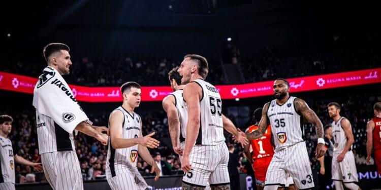 Performanță pentru U-BT Cluj-Napoca! Trupa lui Mihai Silvășan, calificată matematic în play-off-ul Ligii ABA