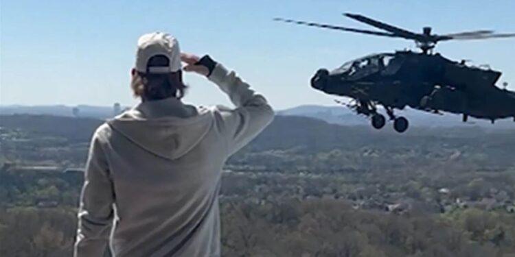 VIDEO Nicio pedeapsă pentru piloții care s-au dus cu elicoptere de luptă la casa cântărețului Kid Rock: „Continuați, patrioți”