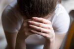 Semnele care arată că e timpul pentru o vizită la psihiatru. Cu ce se confruntă femeile în fiecare etapă de vârstă