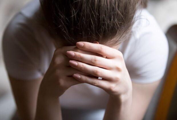 Semnele care arată că e timpul pentru o vizită la psihiatru. Cu ce se confruntă femeile în fiecare etapă de vârstă