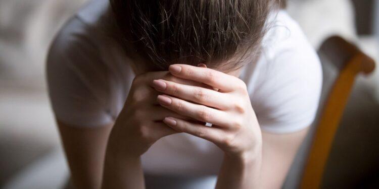 Semnele care arată că e timpul pentru o vizită la psihiatru. Cu ce se confruntă femeile în fiecare etapă de vârstă