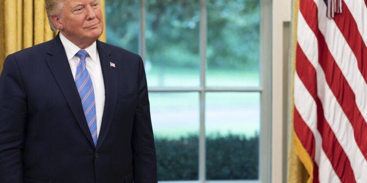 Mesajul lui Trump pentru România, după ce a fost invitat la Summitul B9 de la București. Cine poate veni din partea SUA