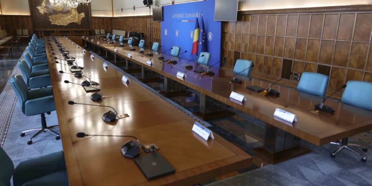 Scandal în Guvern cu miză uriașă: Florin Barbu și Alexandru Nazare se ceartă pe motorina fără taxe pentru fermieri. Ce riscă agricultura
