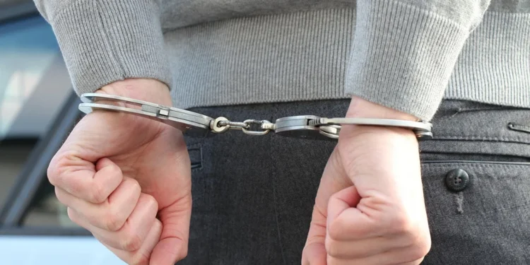 Bărbat din Baia Mare, trimis în judecată după ce și-a bătut concubina și a dus-o cu forța în Italia
