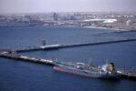 Statul care sparge embargoul după 7 ani: Prima livrare de petrol iranian, permisă imediat după anunțul lui Trump