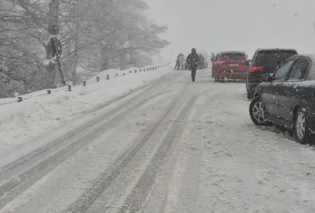 Cold spell, mixed precipitation, strong wind to grip most of Romania through Friday morning