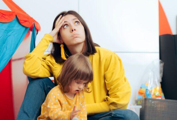 Pașii pe care trebuie să îi urmăm pentru a le asigura copiilor echilibrul emoțional. „Ce simți?” și „Ce crezi?”, întrebările care le pot da încredere