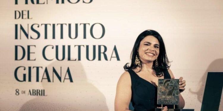 Alina Șerban, premiată la Madrid de Ziua Internațională a Romilor pentru performanțele din „Gipsy Queen”