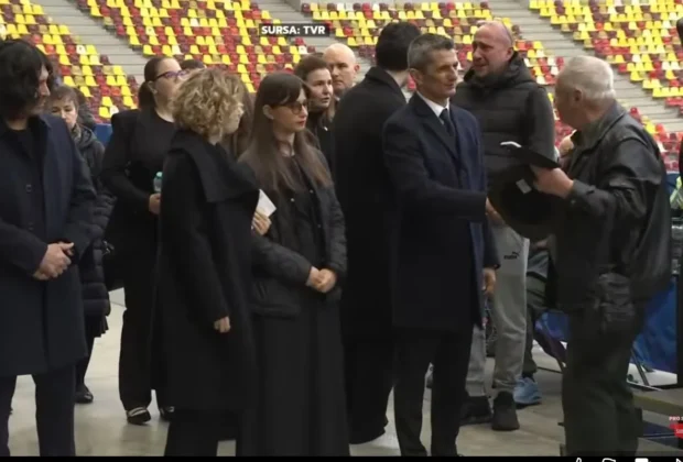 VIDEO Răzvan Lucescu, copleșit de emoții la plecarea din România: „Simt că am vorbit mult prea puțin cu el”