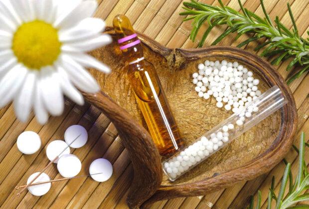 Homeopatia nu este mai eficientă decât un placebo și poate „prezenta un risc” pentru sănătate, spune un raport al statului spaniol