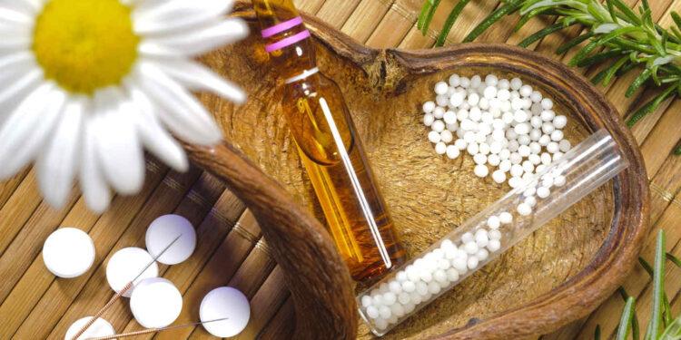 Homeopatia nu este mai eficientă decât un placebo și poate „prezenta un risc” pentru sănătate, spune un raport al statului spaniol