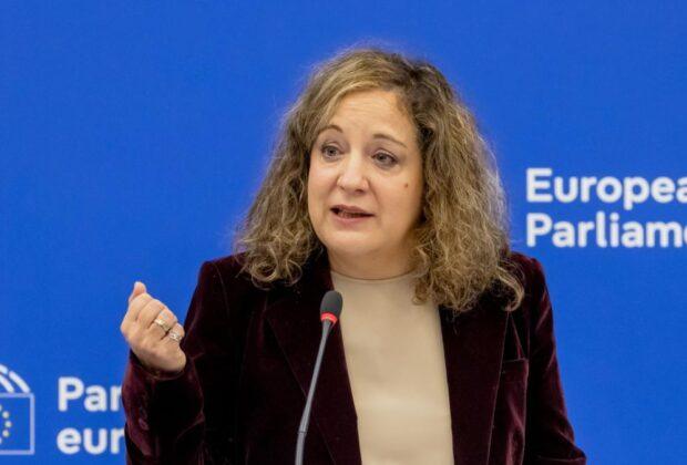Șefa S&D din Parlamentul European, semnal pentru România după ce PSD i-a retras sprijinul lui Ilie Bolojan. Ce îi reproșează lui Manfred Weber