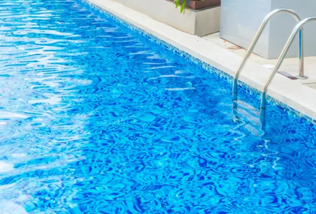 Ce s-a întâmplat la piscina din Eforie Nord, acolo unde a fost chemată astăzi ambulanța pentru mai mulți turiști