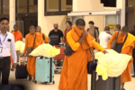 Scandal uriaș în Sri Lanka: 22 de călugări budiști, arestați după ce au fost prinși cu 110 kg de droguri, la întoarcerea dintr-o excursie