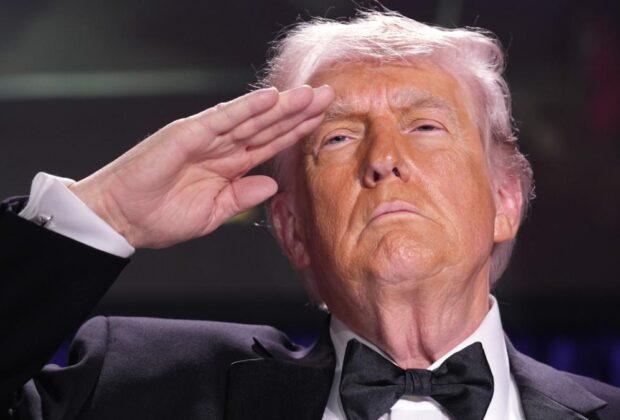 Pașapoarte cu chipul lui Donald Trump, emise de SUA în ediție limitată