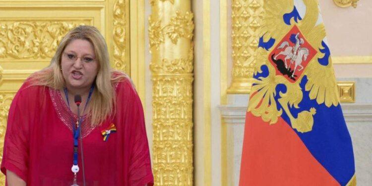 Rămasă fără imunitate, Şoşoacă cere azil politic în Rusia, singura ţară unde încape