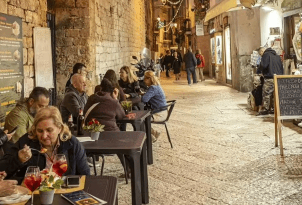 Destinația din Italia unde pastele sunt făcute pe stradă, sub ochii turiștilor: „Este autentic și este extraordinar”
