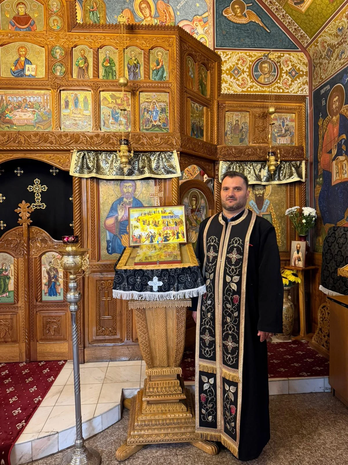 Preotul slujește la Biserica „Vasile cel Mare-Spital” de aproape 10 ani FOTO: A. Mitran