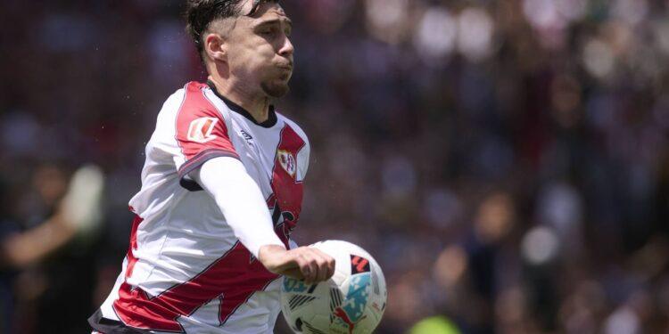 Andrei Rațiu, aproape de finala Conference League! Rayo Vallecano -0 și Șahtior Donețk -3, pe Sport.ro