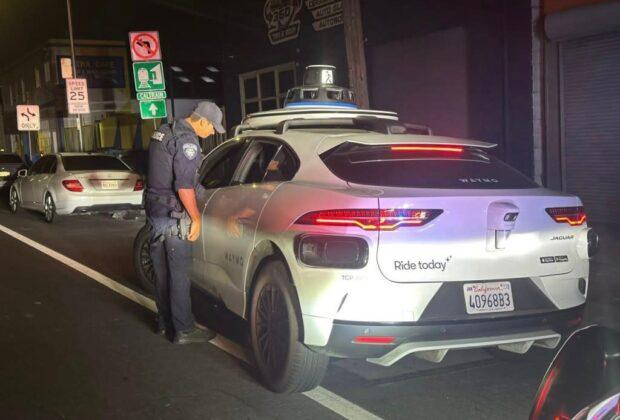 Polițiștii din California vor putea sancționa mașinile fără șofer care încalcă regulile de circulație