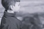 Minor de patru ani și jumătate, găsit mort într-o baltă neamenajată din Vrancea