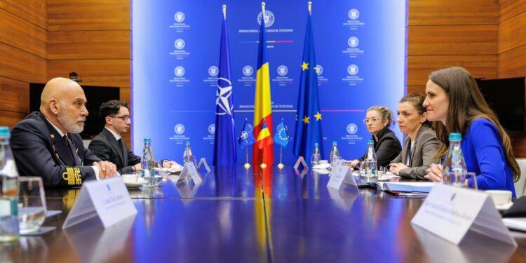 Oana Țoiu și șeful Comitetului Militar al NATO, discuții despre securitatea Flancului Estic și incidentele cu drone în România