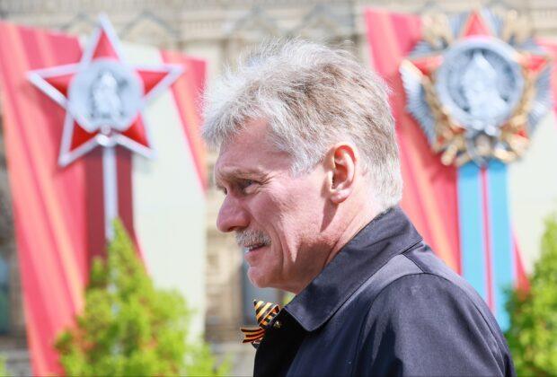 Reacția Moscovei după ce Zelenski a trolat-o cu un decret prin care îi „dă voie” să-și țină parada: „E problema lui”