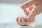 Acuzații grave la Maternitatea Polizu. Părinții susțin că nou-născutul a fost lăsat să moară după ce ar fi contractat o infecție