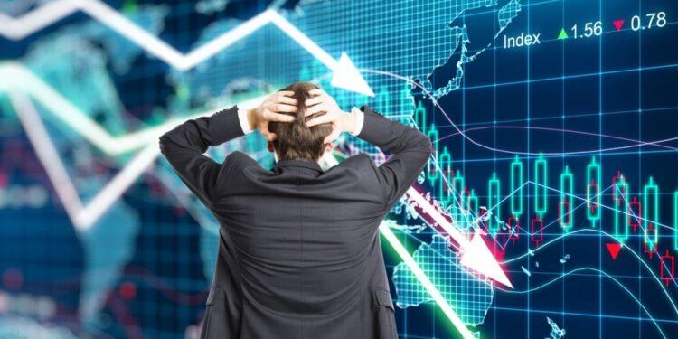 Economia României, în cădere cu 1,2% în primul trimestru. Domeniile care au înregistrat cele mai mari scăderi