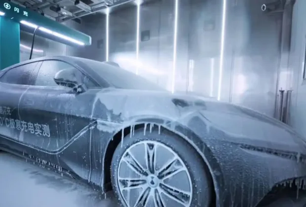 Gigantul auto chinez BYD uimește lumea: încărcare în 12 minute la temperaturi de -30°C