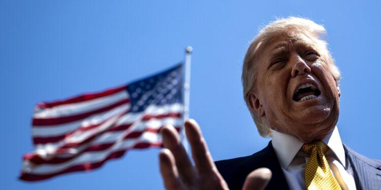 În prima lui reacție, Trump spune ce vor face Zelenski și Putin, după gestul fără precedent al liderului de la Kiev pentru încheierea războiului