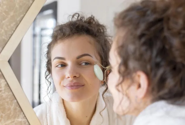 Obiceiul care te îmbătrânește fără să-ți dai seama: Mulți oameni îl consideră normal