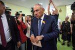 LIVE: 1.500.000 de oameni din 2.500.000 au votat la alegerile cruciale din Armenia. Sondaje contradictorii la ieşirea de la urne