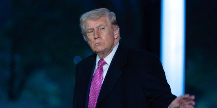 Donald Trump, primit cu huiduieli la finala NBA de la Madison Square Garden din New York