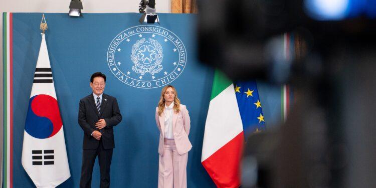 Italia și Coreea de Sud își consolidează cooperarea. Ce au convenit Giorgia Meloni și președintele sud-coreean