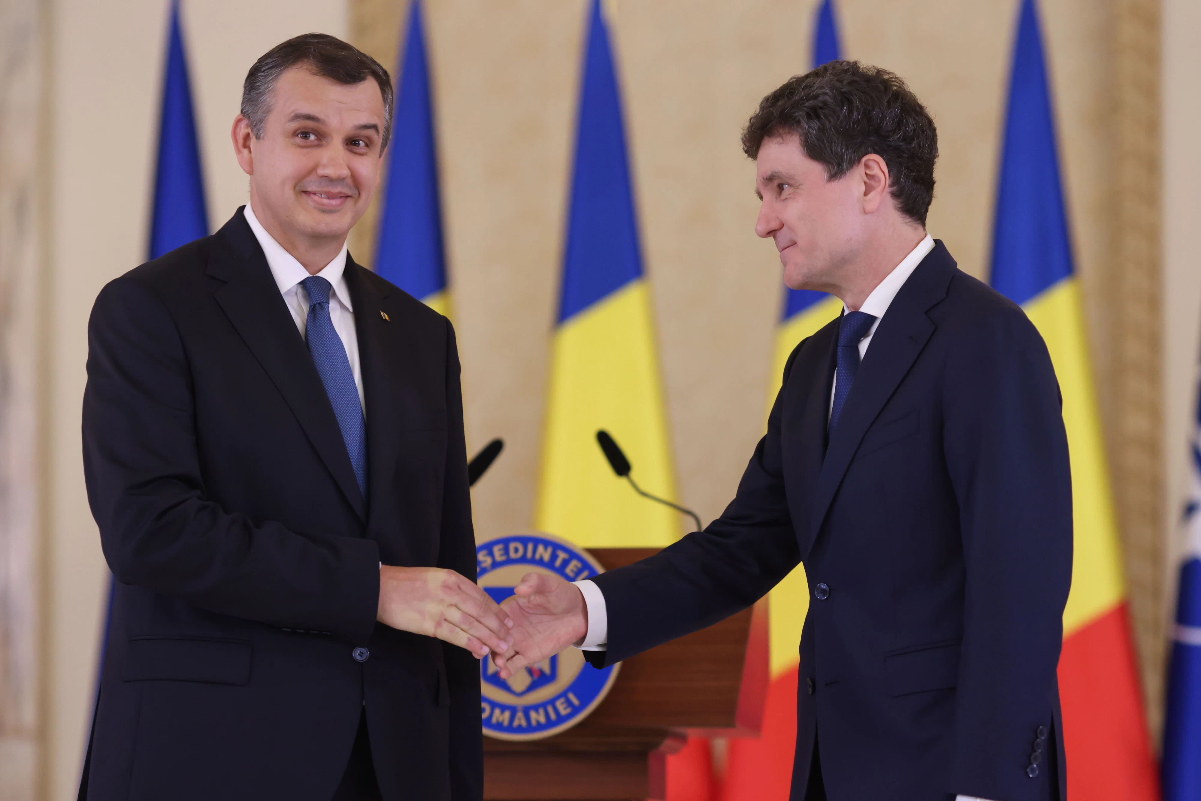 Președintele Nicușor Dan și Eugen Tomac. FOTO: Inquam Photos/George Călin